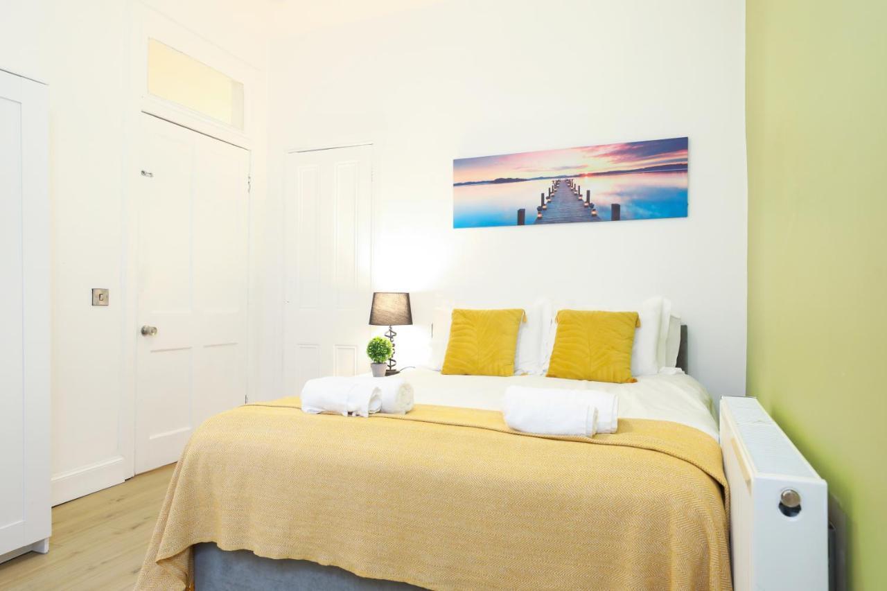 Stunning Modern 3 Bedroom Apartment Edinburgh Bagian luar foto