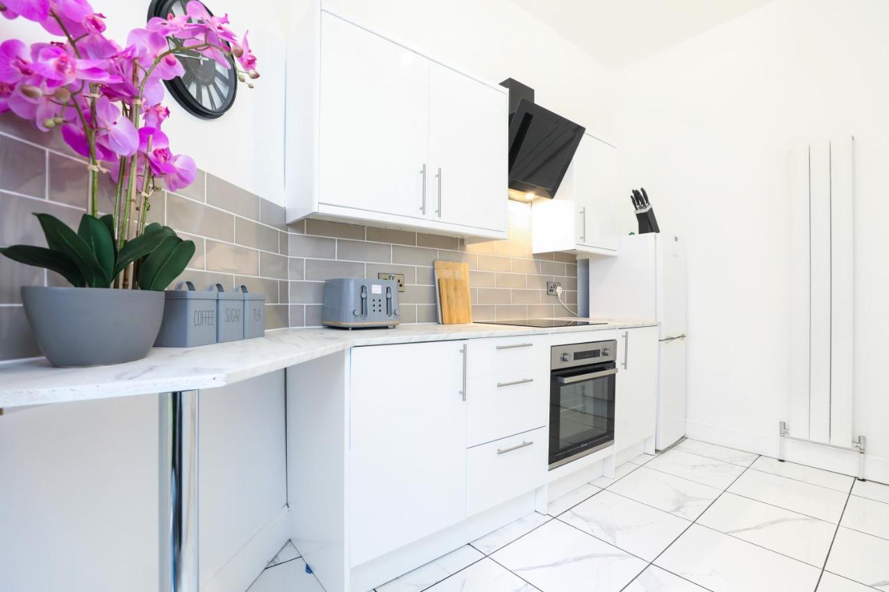 Stunning Modern 3 Bedroom Apartment Edinburgh Bagian luar foto