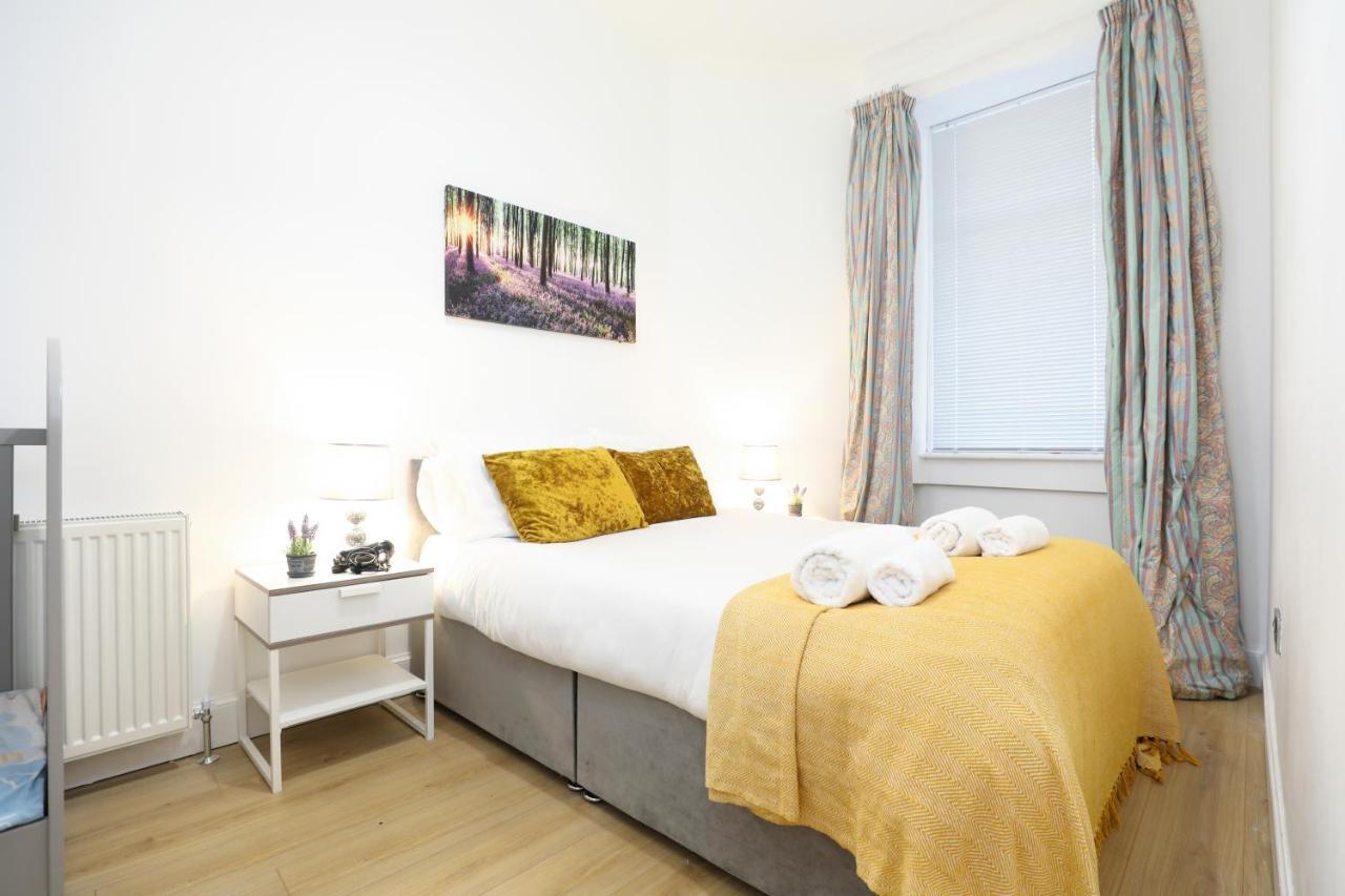 Stunning Modern 3 Bedroom Apartment Edinburgh Bagian luar foto