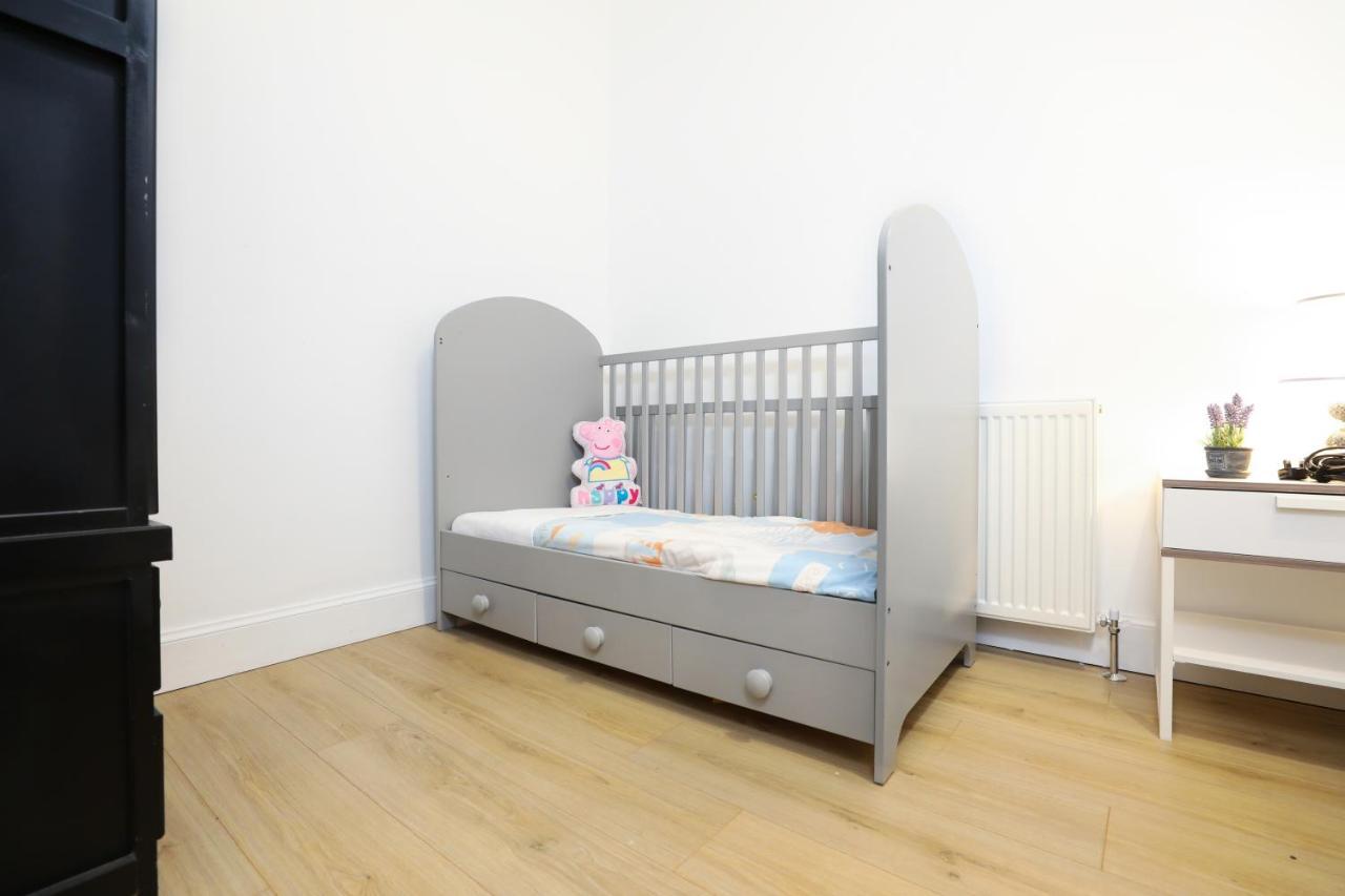 Stunning Modern 3 Bedroom Apartment Edinburgh Bagian luar foto